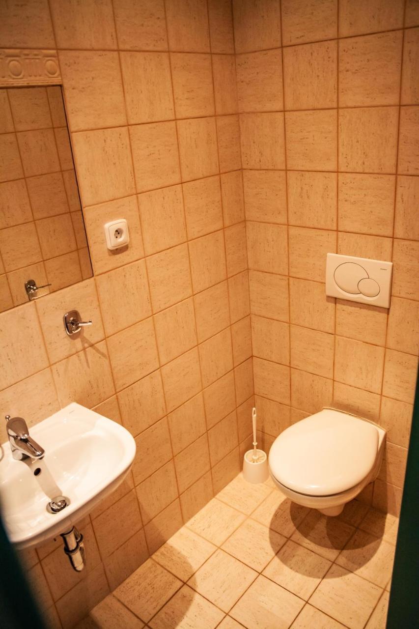 Hotel Sunflower Prag Dış mekan fotoğraf