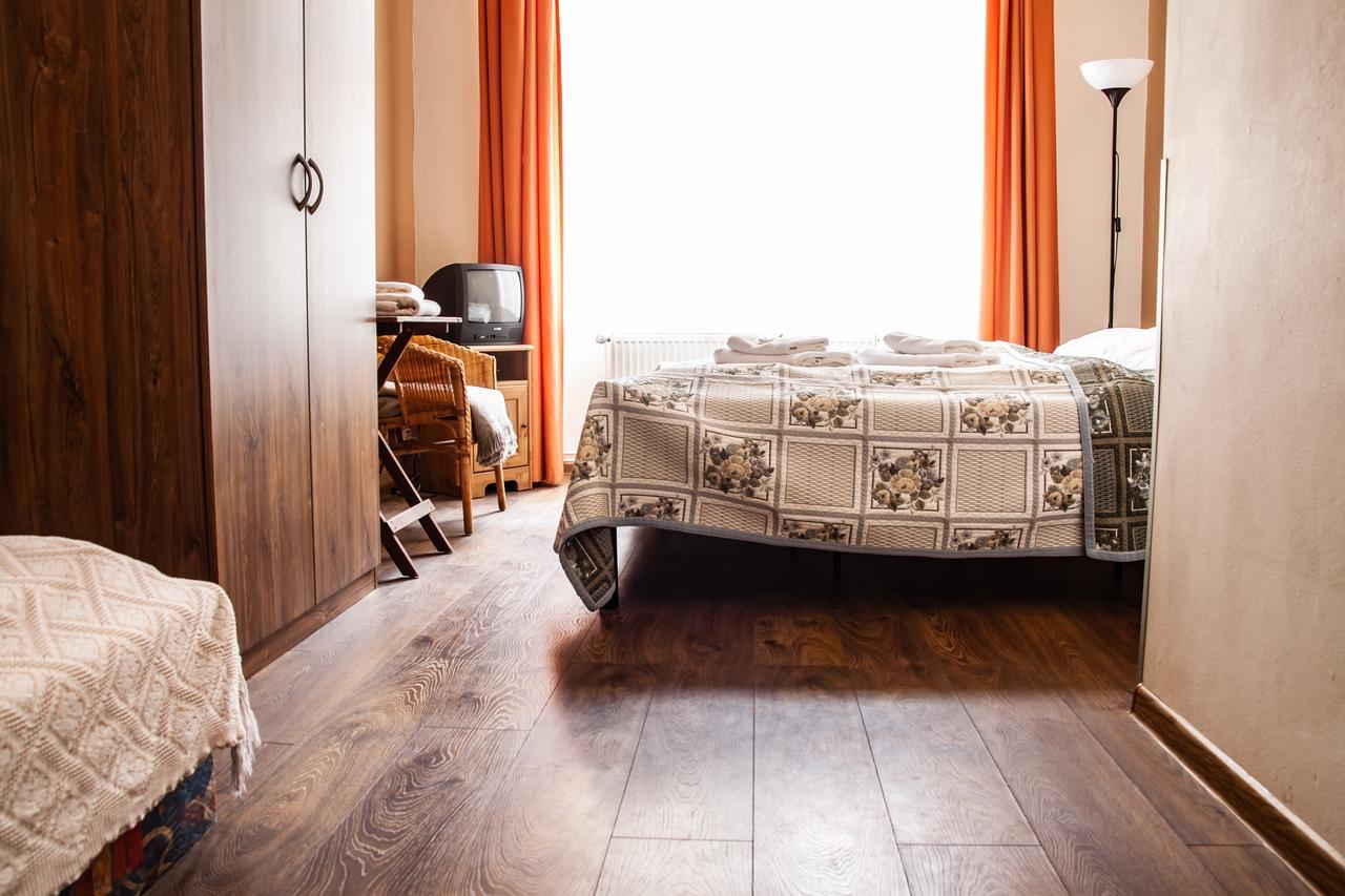 Hotel Sunflower Prag Dış mekan fotoğraf