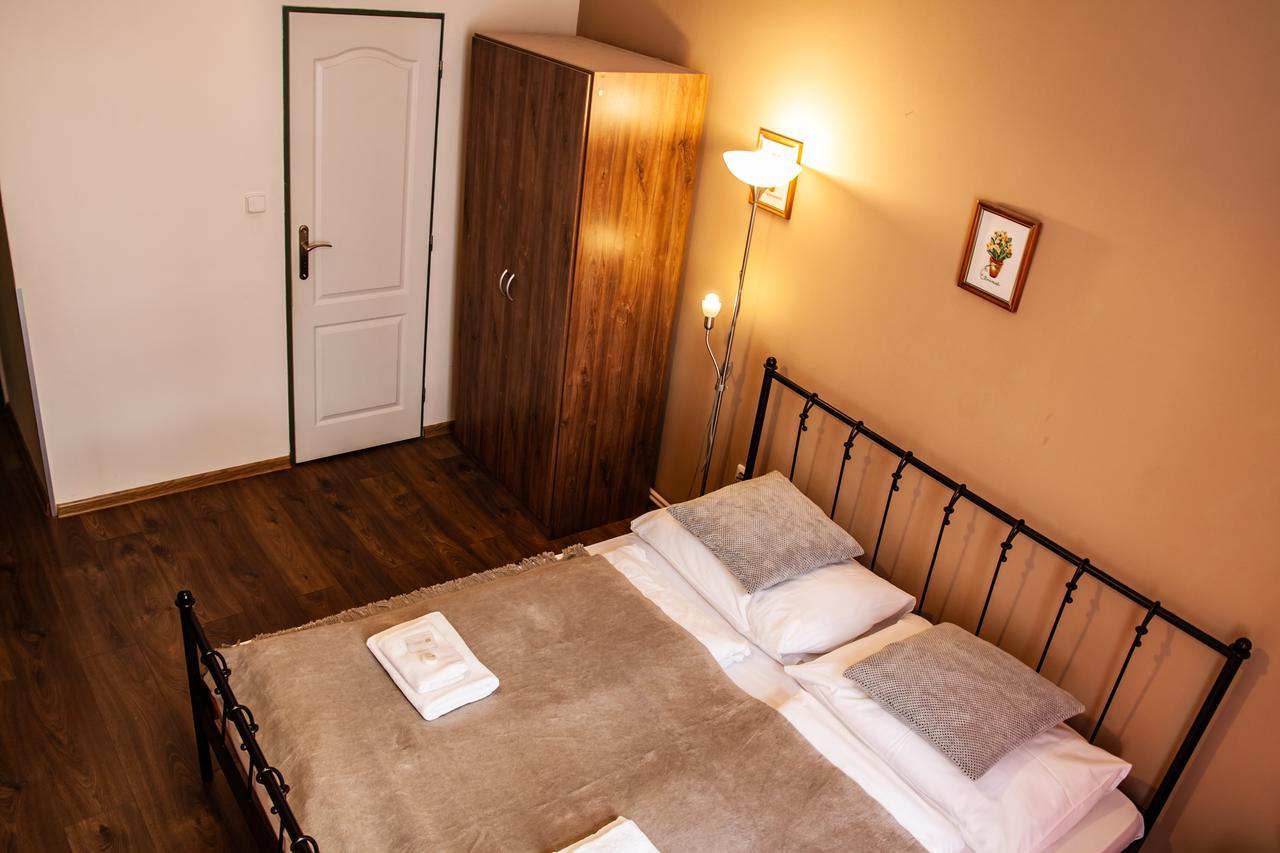 Hotel Sunflower Prag Dış mekan fotoğraf